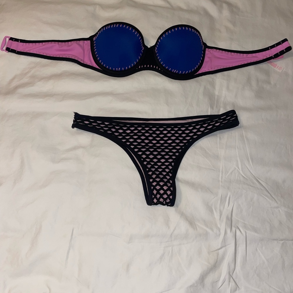 victorias secret womens 32C stitched strapless bikini top with xs bottoms